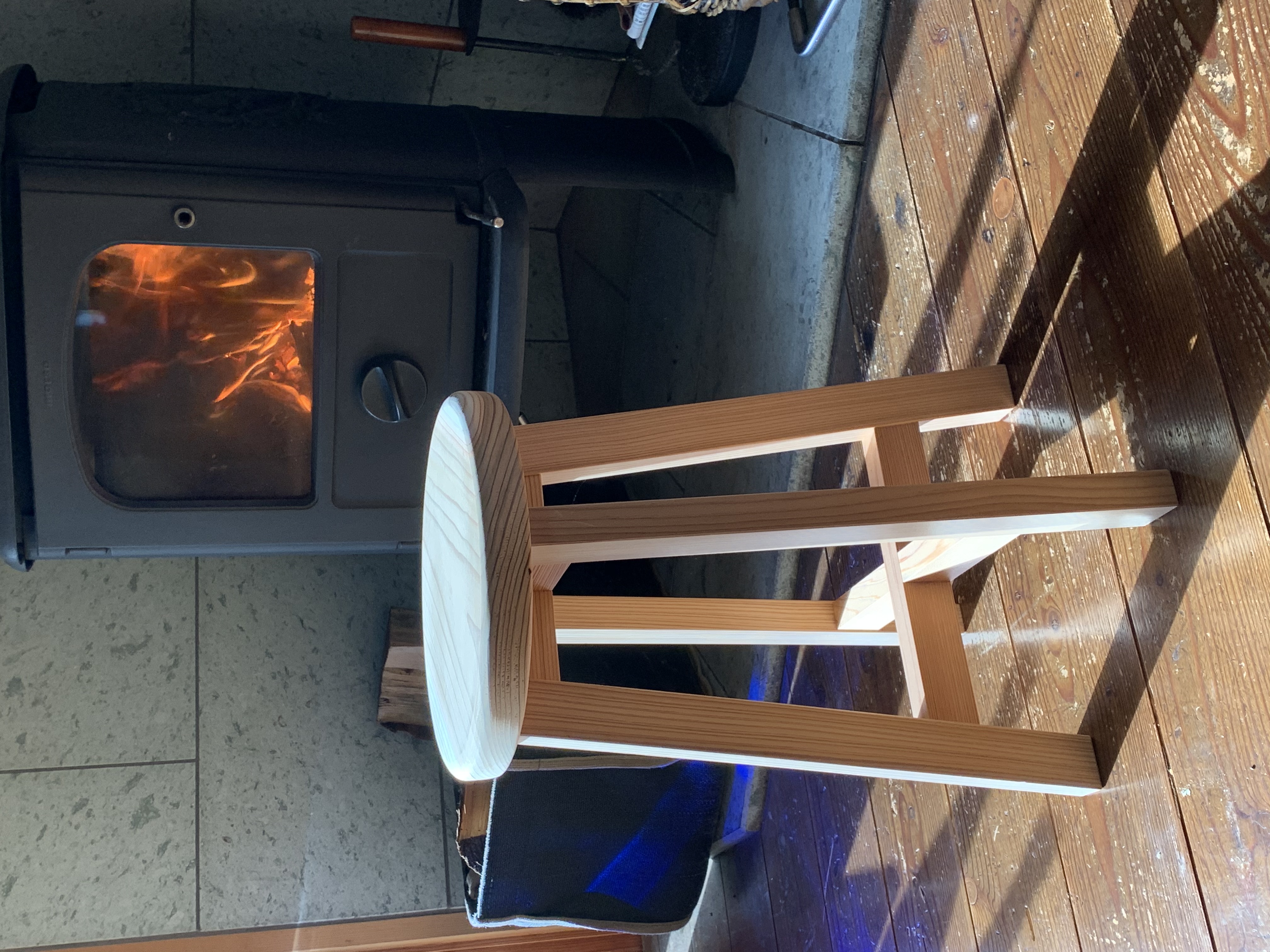 杉のスツール【まる】