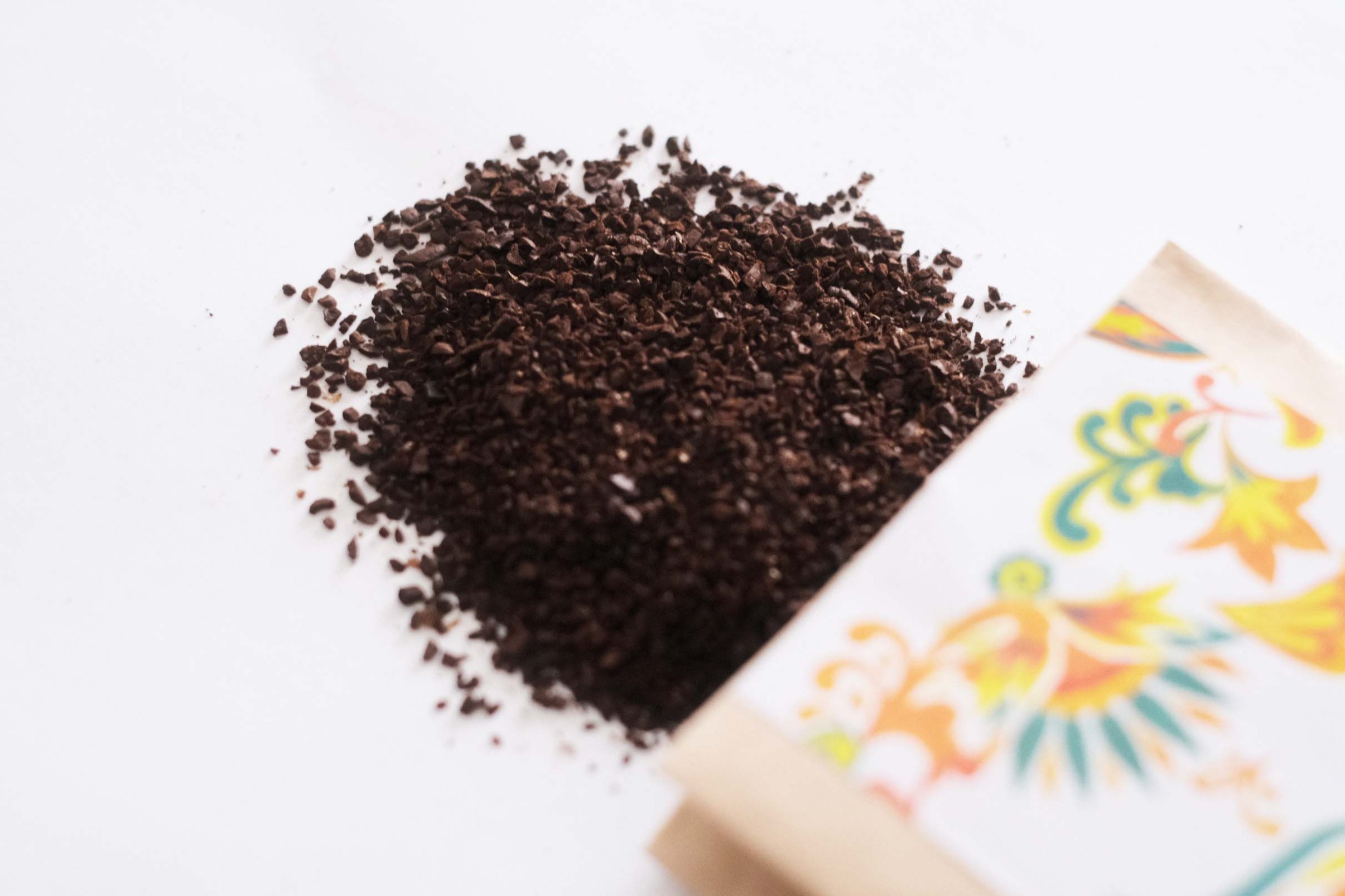 ■メキシコ産｜太陽と森の楽園コーヒー
「やさしく、なめらかな口当たり」｜中深煎り（ハイロースト）
香辛料の木や多様な樹木と共に育ったコーヒー。森を育てながら生産するアグロフォレストリーにより、自然の恵みを活かした味わいが生まれます。
‐午後のひと休みや、気持ちを緩めたい時間に
